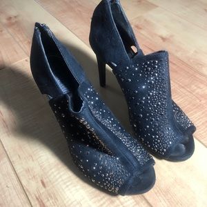 GUC JLo Black Peep Toe Booties